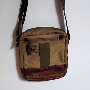 Vintage Adidas crossbody bag with adjustable strap green with brown leather